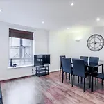 New Cross Apartment By Emerald