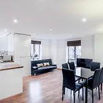 New Cross Apartment By Emerald